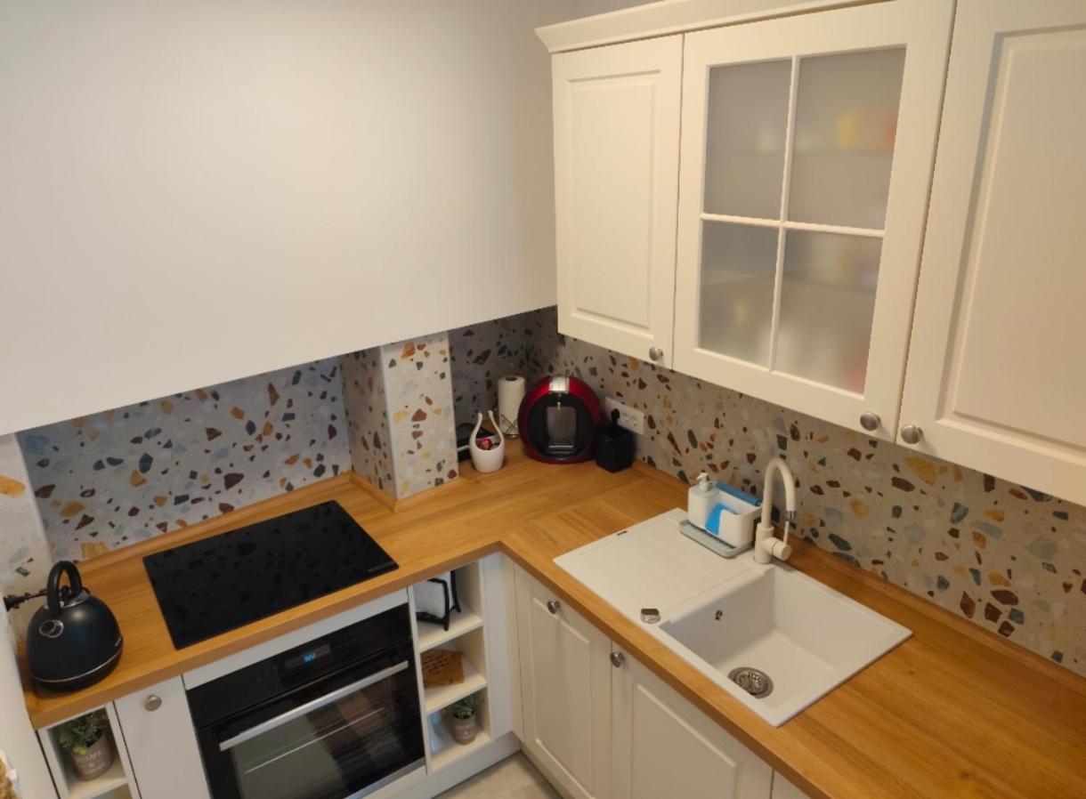 Ap Downtown Apartment Ровінь Екстер'єр фото