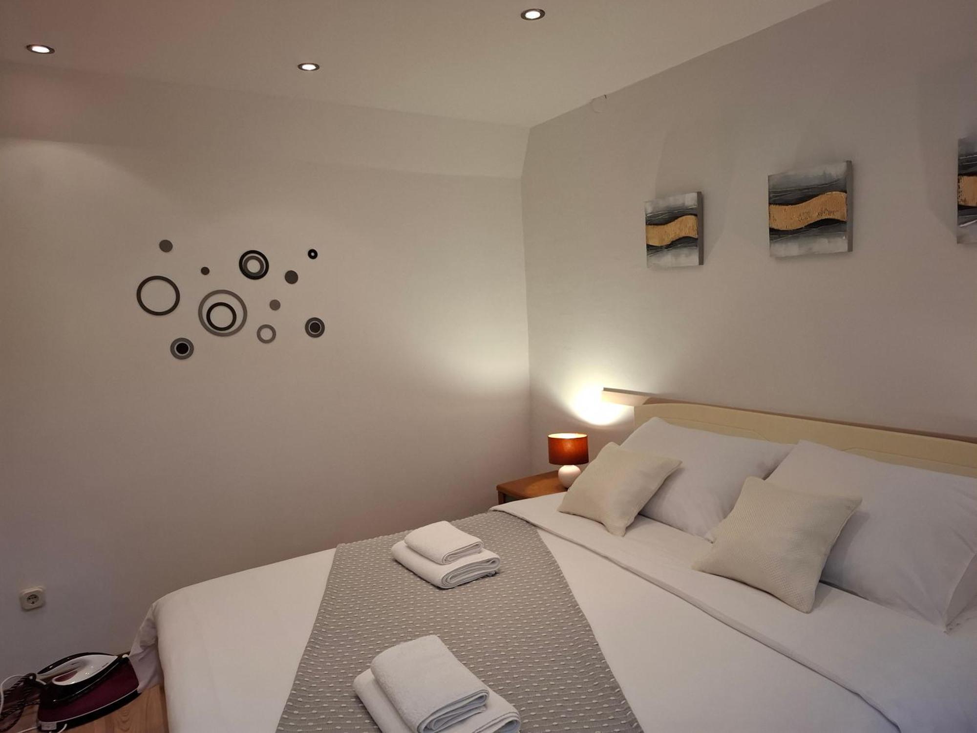 Ap Downtown Apartment Ровінь Екстер'єр фото